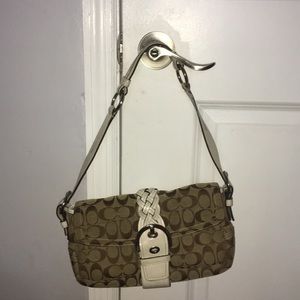 Women’s shoulder bag. Coach